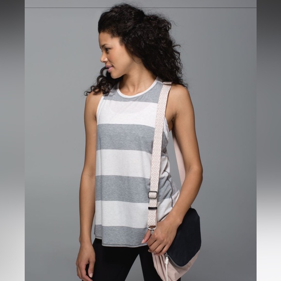 Lululemon Party Om Bag | Grain / Deep Coal / Angel Wing - Picture 5 of 12